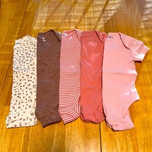 Old Navy 5-Piece Short Sleeve Onesies (3-6M)